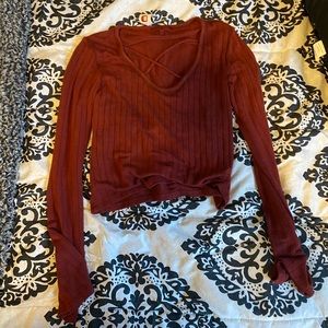 Buckle long sleeve crop